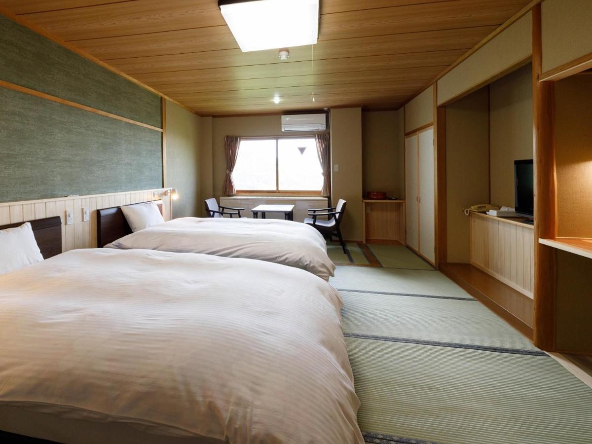 Hotel Iwasuge Yamanouchi  Extérieur photo