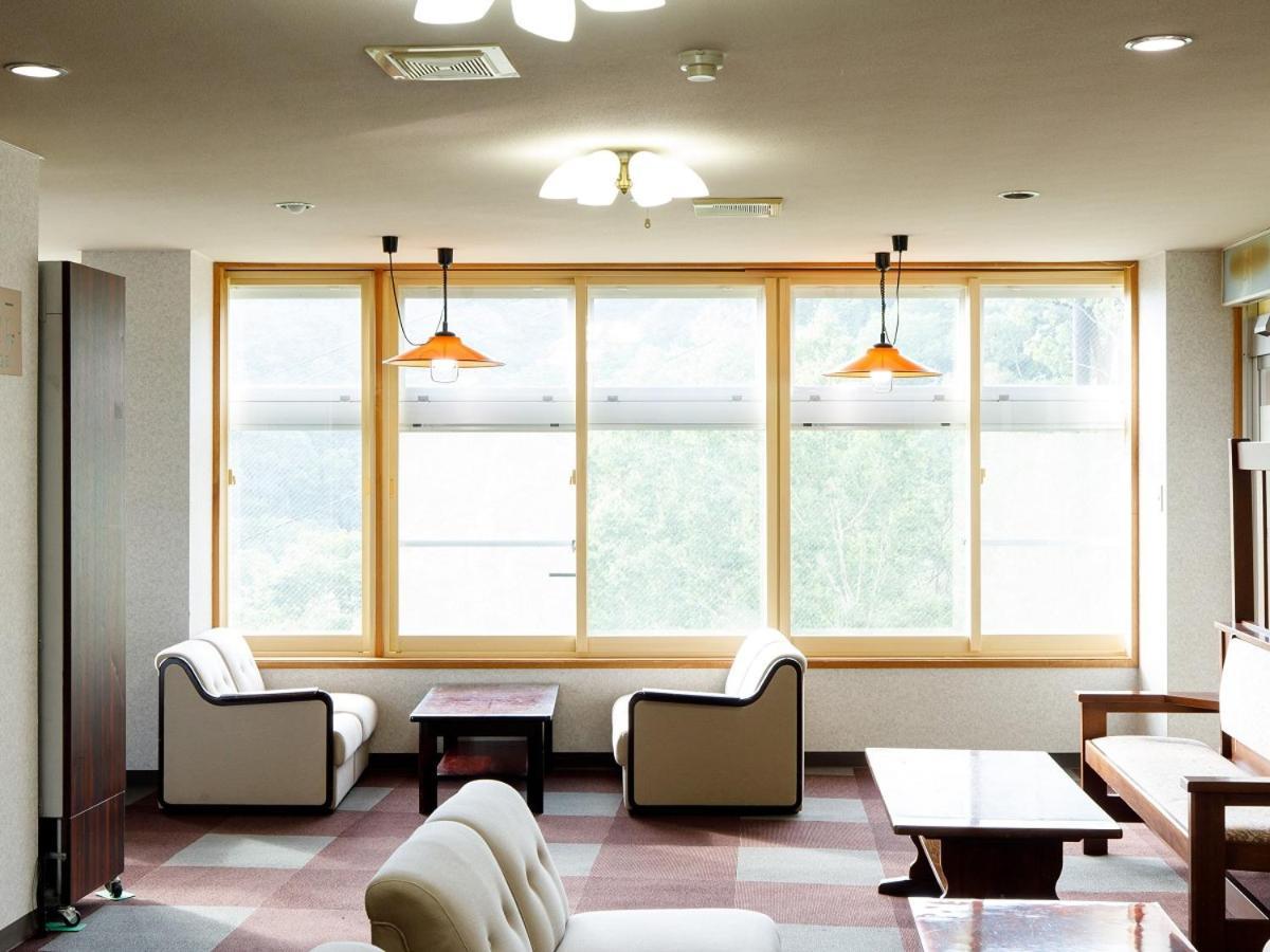 Hotel Iwasuge Yamanouchi  Extérieur photo