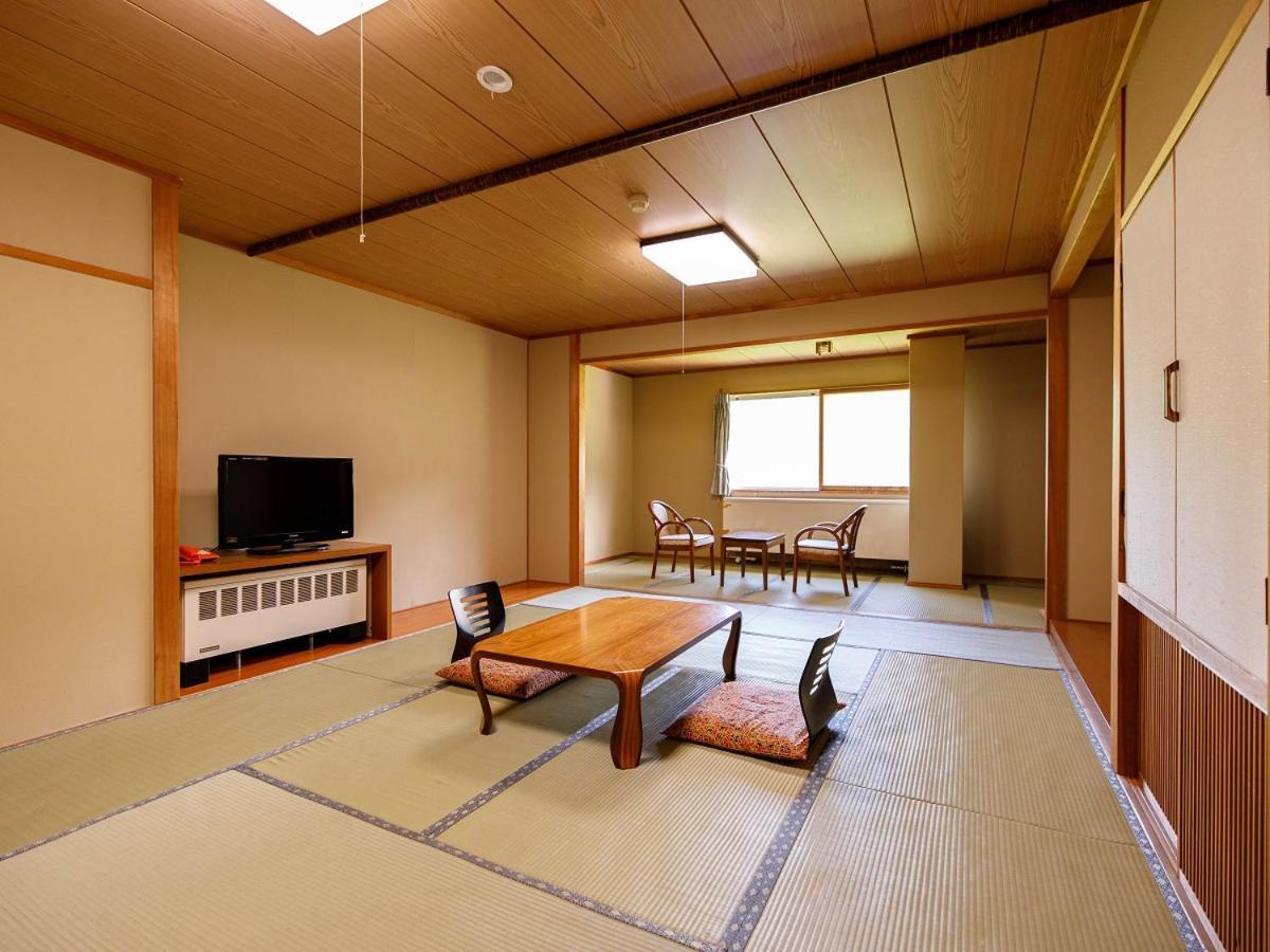 Hotel Iwasuge Yamanouchi  Extérieur photo
