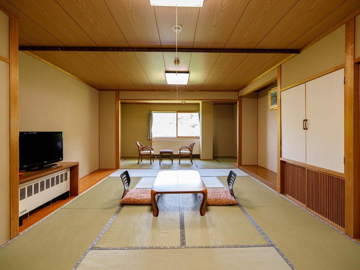 Hotel Iwasuge Yamanouchi  Extérieur photo